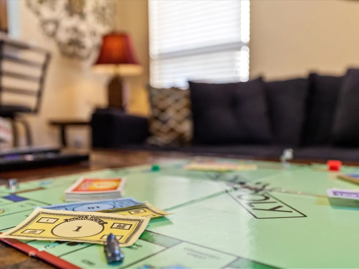 Lakefront 4-Bedroom Villa with Private Pool & Game Room – Between Disney & Legoland! 12