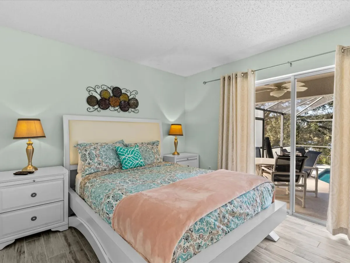 Lakefront 4-Bedroom Villa with Private Pool & Game Room – Between Disney & Legoland! 15