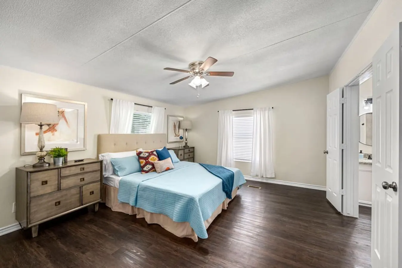 Accessible Conroe 3BR near Lake Conroe Sleeps 12, Fenced Yard 5
