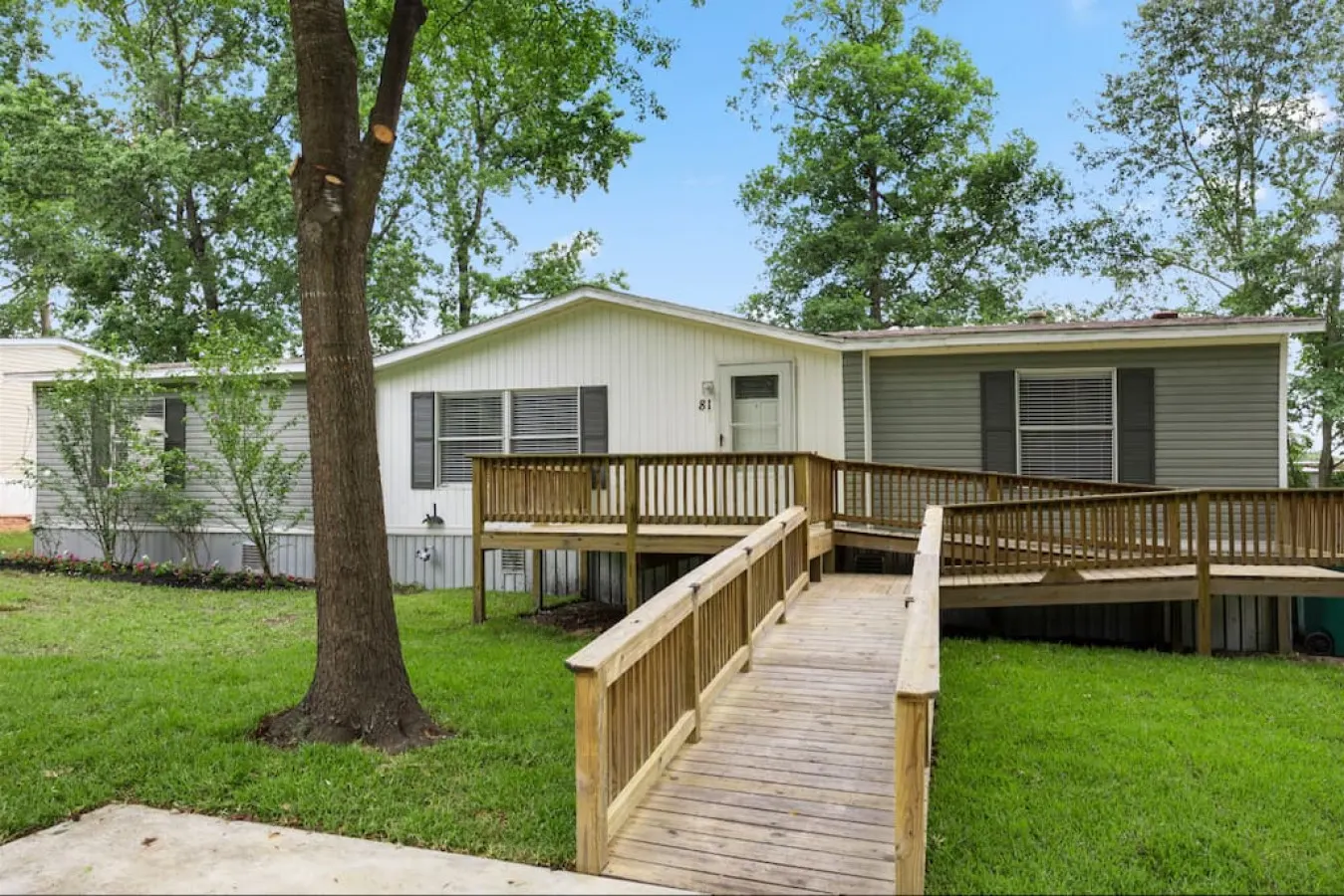 Accessible Conroe 3BR near Lake Conroe Sleeps 12, Fenced Yard 6
