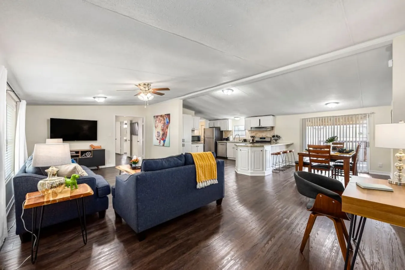 Accessible Conroe 3BR near Lake Conroe Sleeps 12, Fenced Yard 7