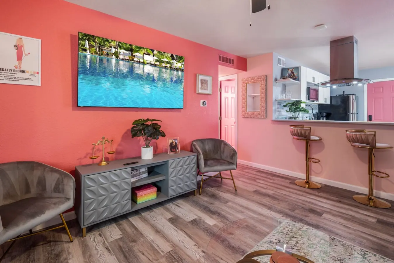 Blonde Bungalow! Near Old Town, Downtown, Airport 12