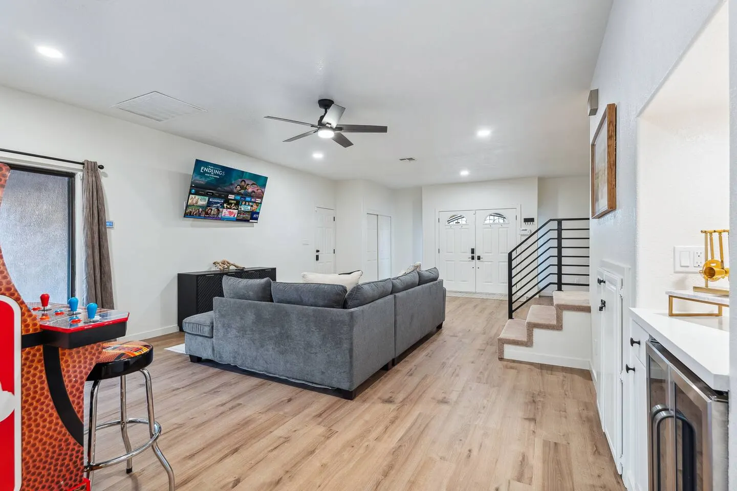 5bd Sleeps 16 Minutes to Laughlin Remodeled 11
