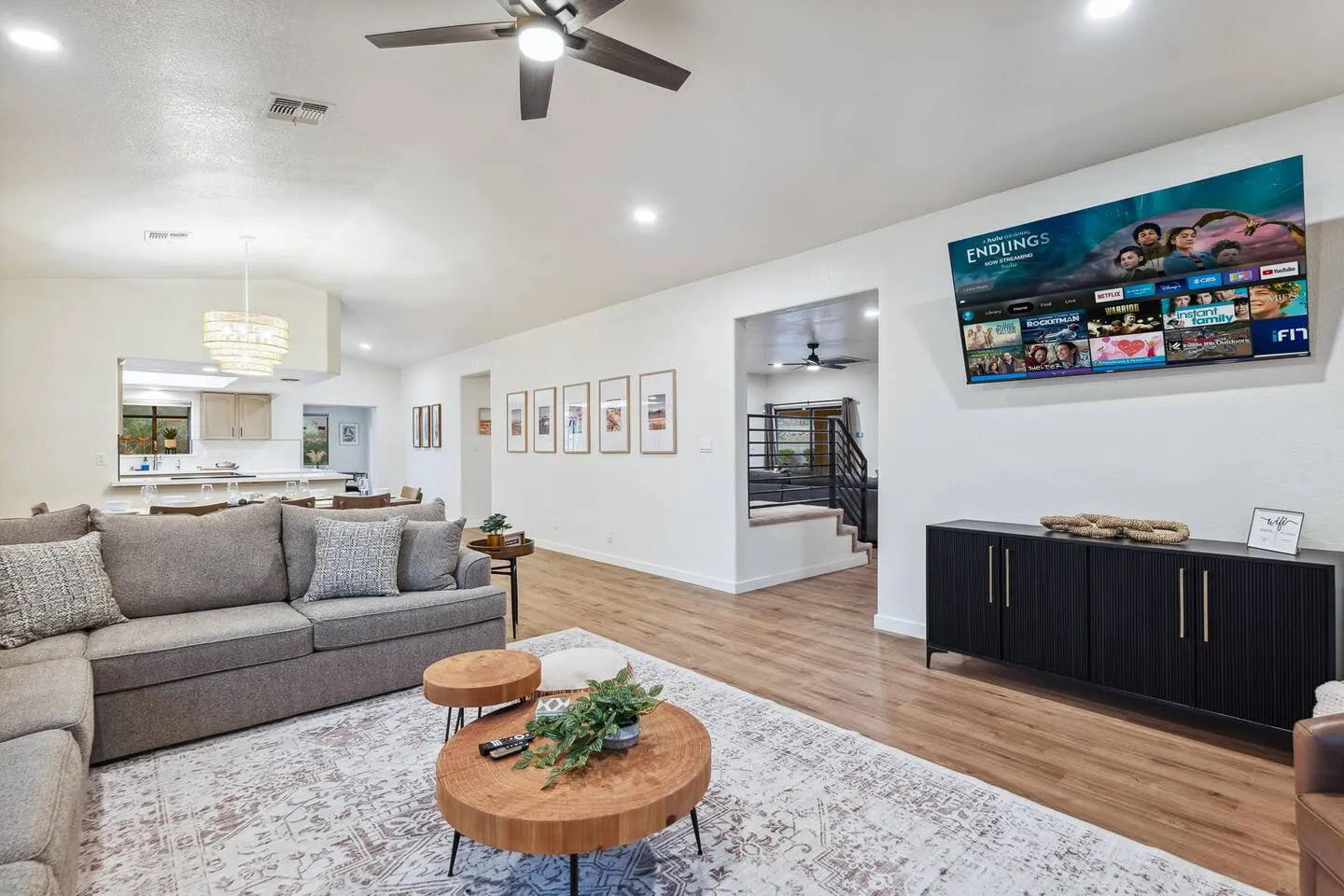 5bd Sleeps 16 Minutes to Laughlin Remodeled 15