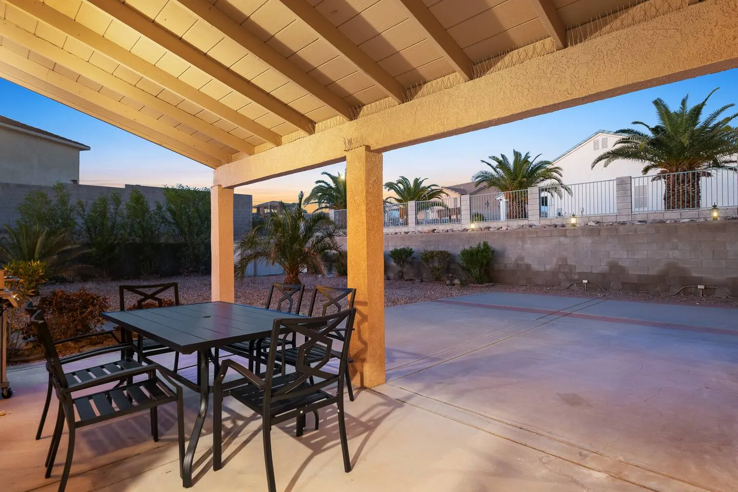 5bd Sleeps 16 Minutes to Laughlin Remodeled 4