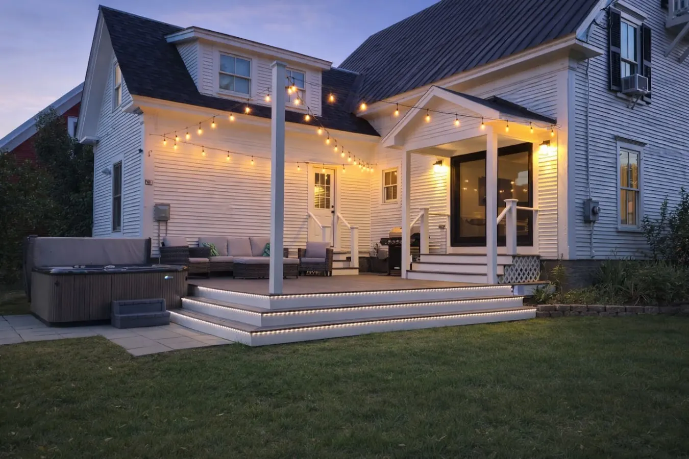 Riverfront Boutique Inn - Stunning Mountain Views 6