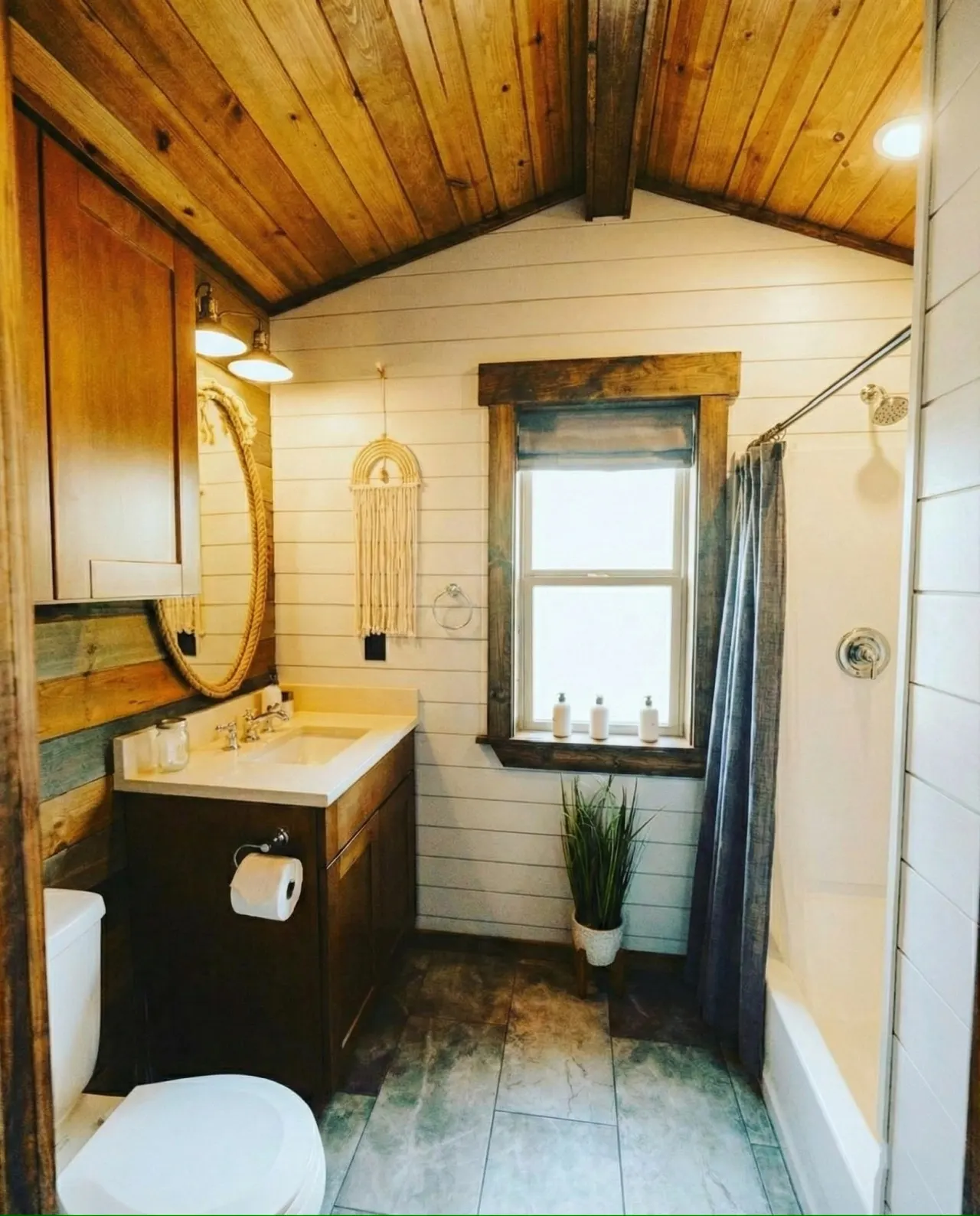 Wonder at Tiny Camp Resort Cottonwood 8