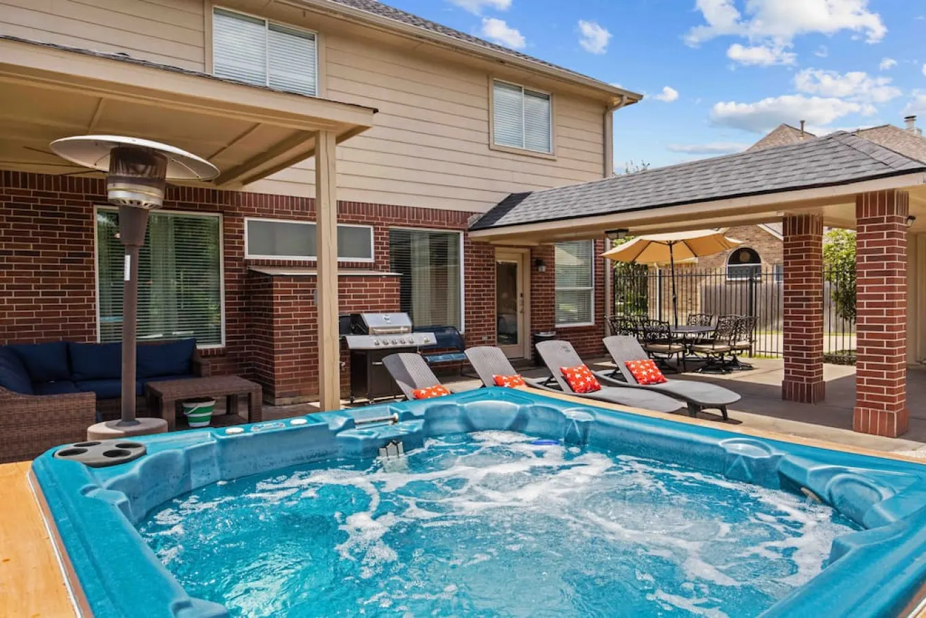 Cypress 4BR Retreat, Sleeps 20 Pool, Hot Tub, Theater - Houston 2