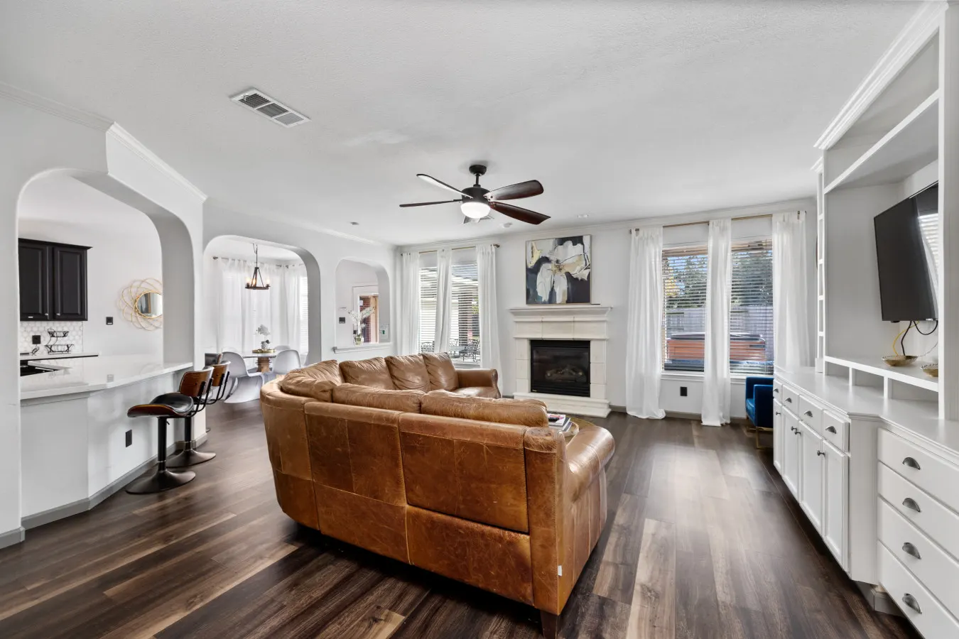 Cypress 4BR Retreat, Sleeps 20 Pool, Hot Tub, Theater - Houston 12