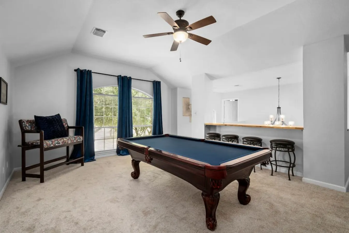 Cypress 4BR Retreat, Sleeps 20 Pool, Hot Tub, Theater - Houston 14