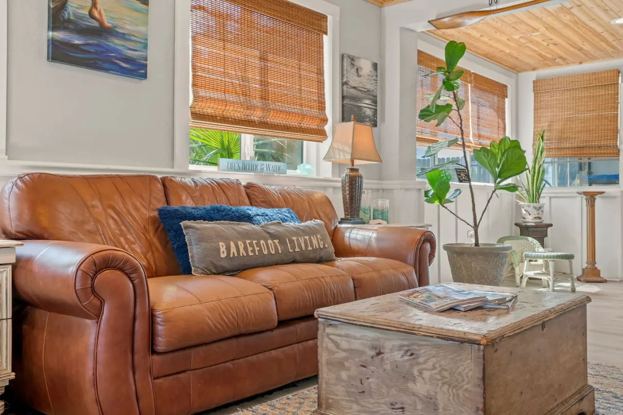 Lost Pearl Charming Historic Home w/ Private Beach Access 13