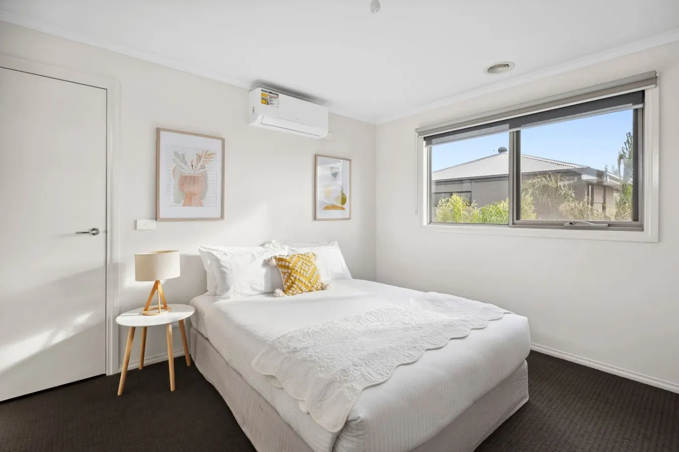 Geelong West 2BR Garage Near Pakington Street 8