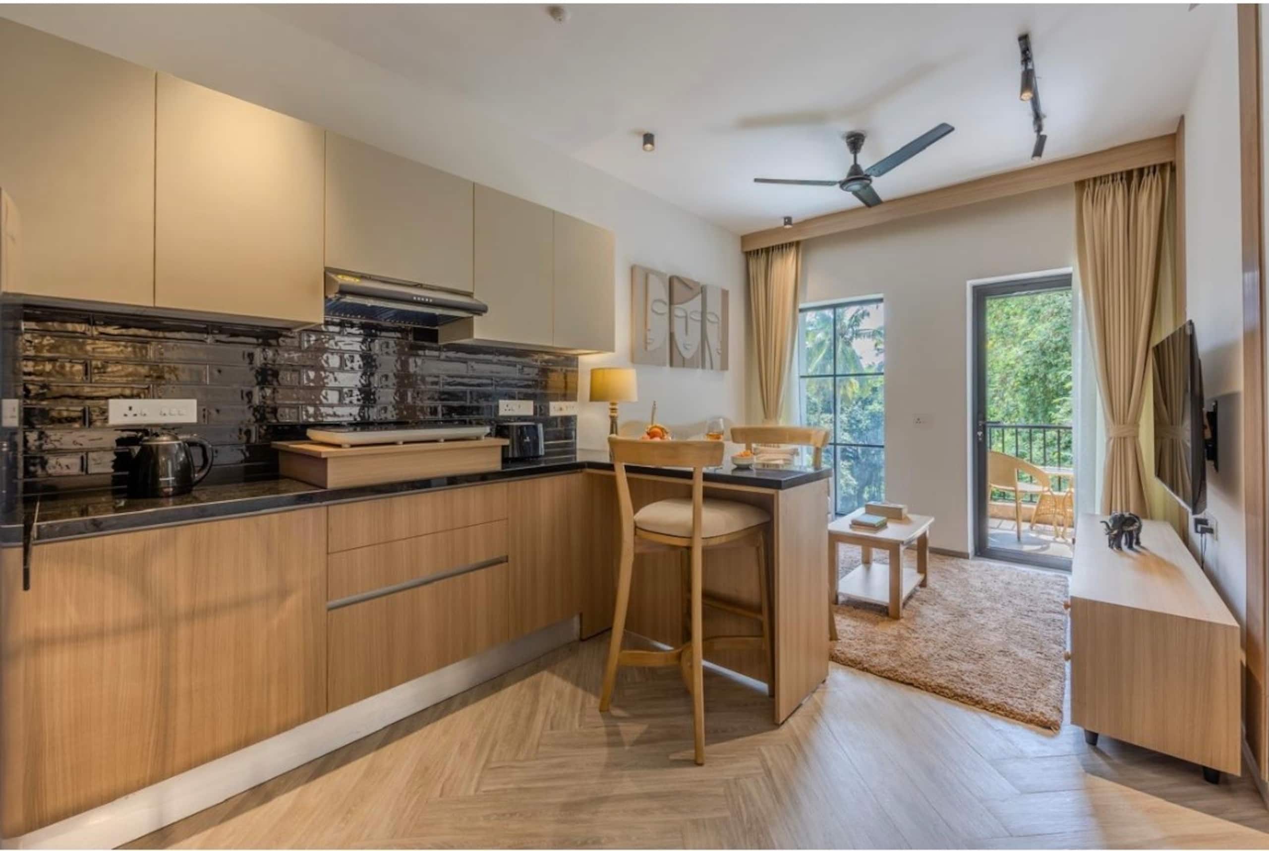 Avtara | Stylish 1BR Getaway in Calangute 8