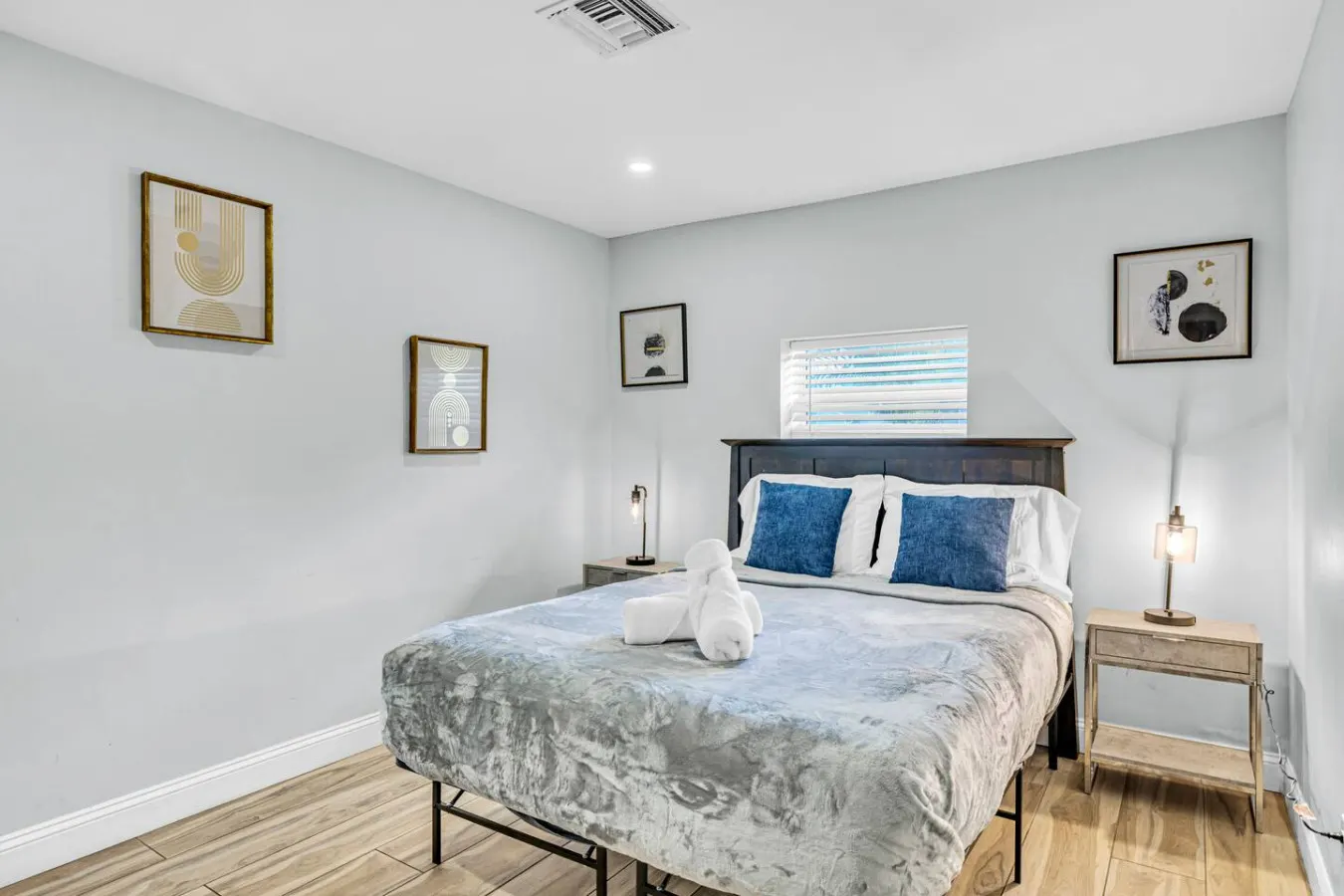 Palm Paradise Retreat -Heated Pool East Delray 4/3 12