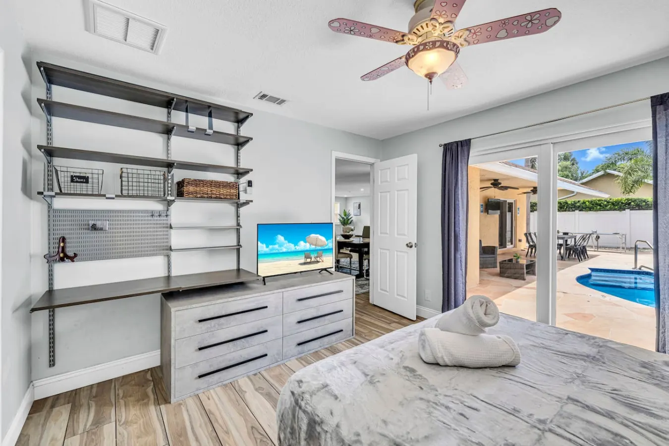 Palm Paradise Retreat -Heated Pool East Delray 4/3 16