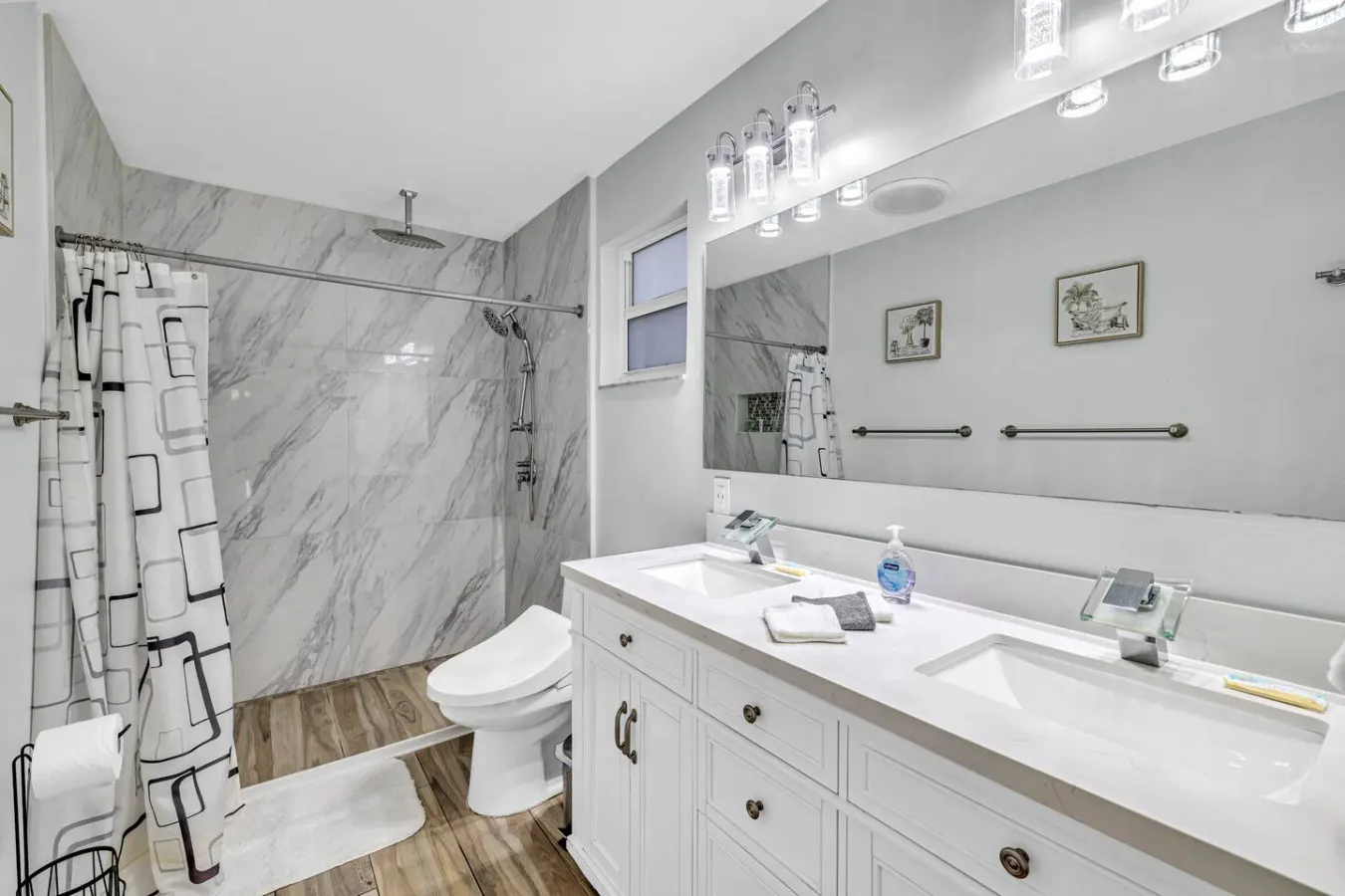 Palm Paradise Retreat -Heated Pool East Delray 4/3 17