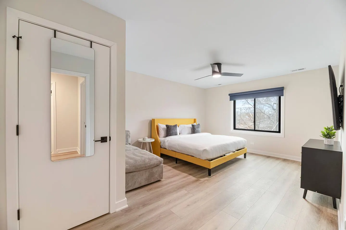 Beautifully remodeled, Perfect for large groups 2