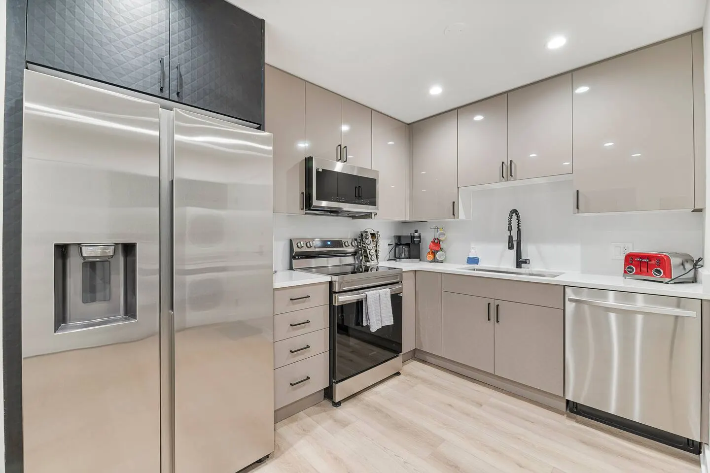 Beautifully remodeled, Perfect for large groups 20