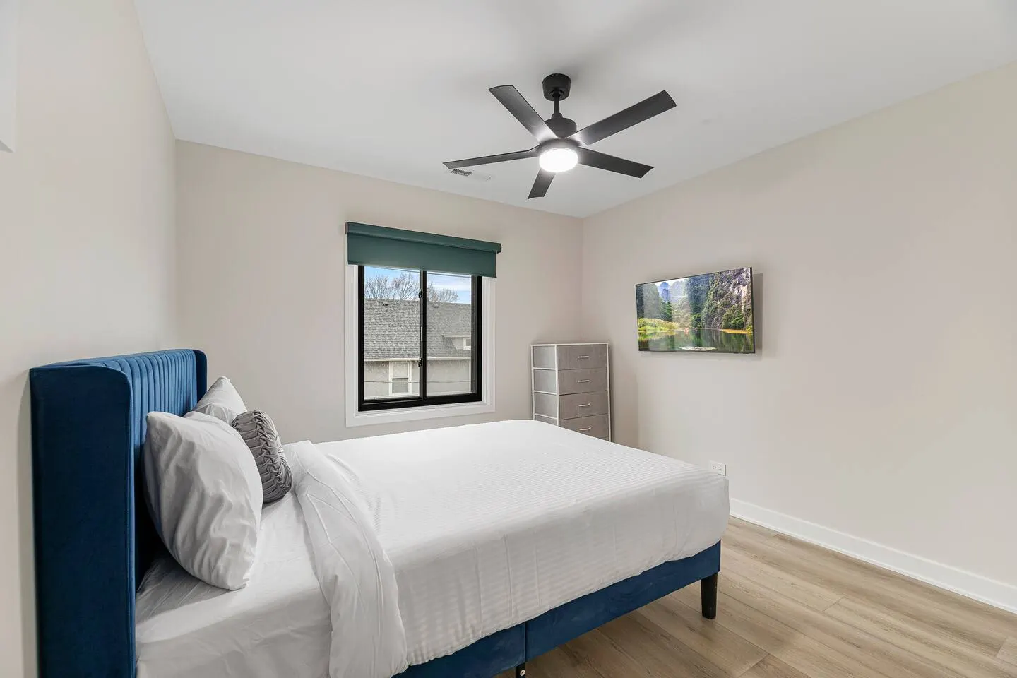 Beautifully remodeled, Perfect for large groups 8