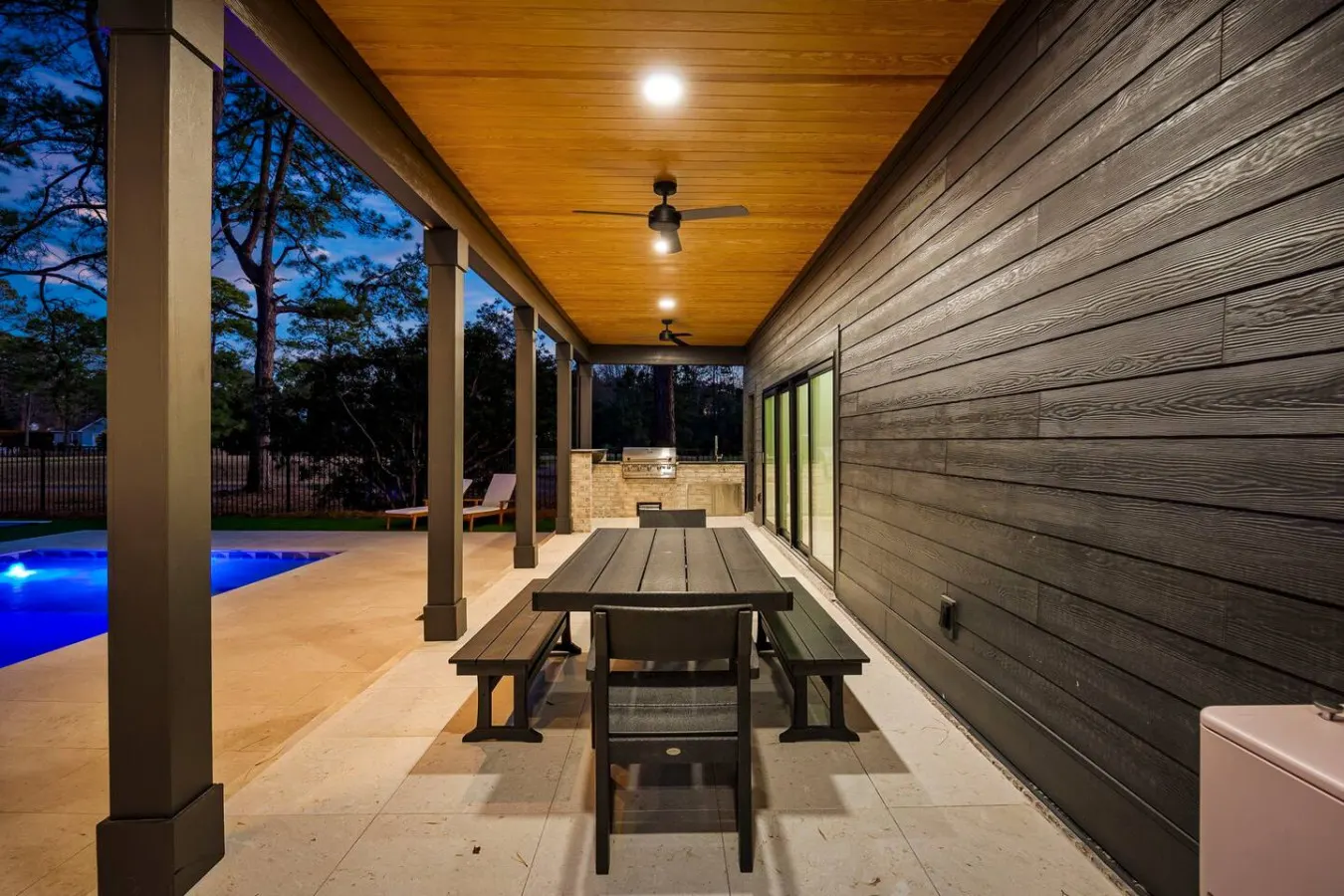 Low Country Lux 19