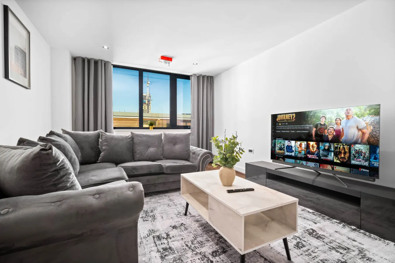 Stylish 2 Bedroom Apartment - City Centre - Netflix - Fast WiFi 1