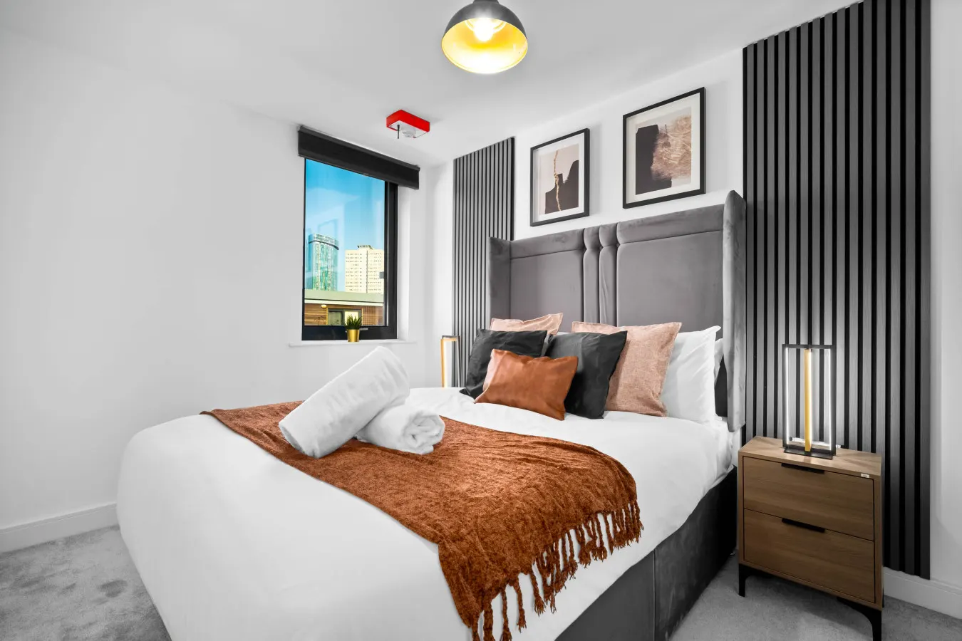 Stylish 2 Bedroom Apartment - City Centre - Netflix - Fast WiFi 2