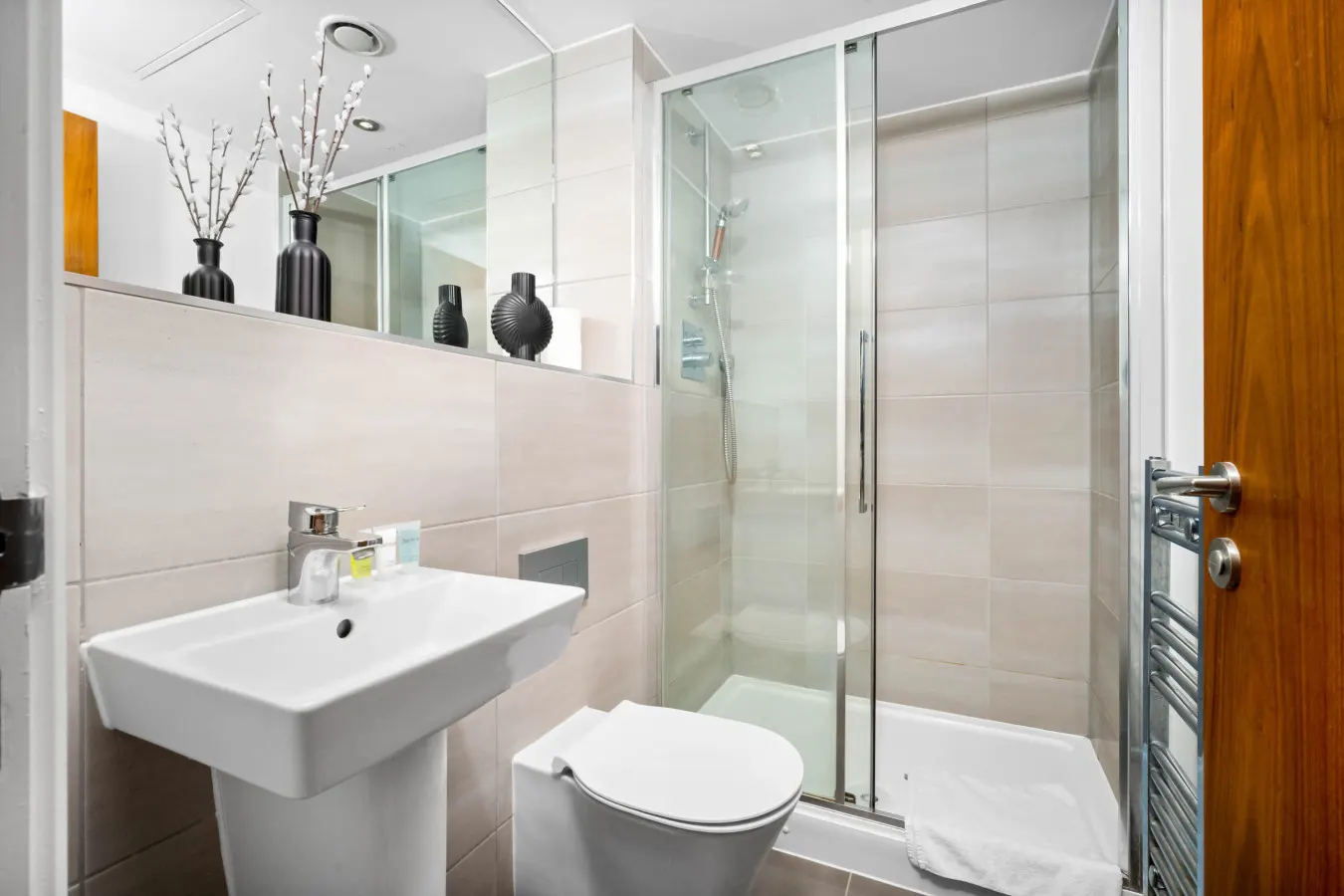 Stylish 2 Bedroom Apartment - City Centre - Netflix - Fast WiFi 10
