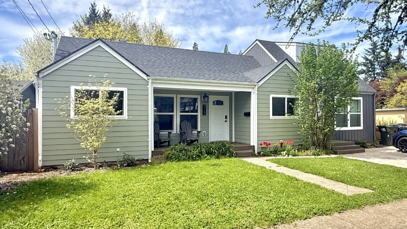 Eugene / Springfield Vacation Home 3 bedroom - 2 bath. Easy Access 2