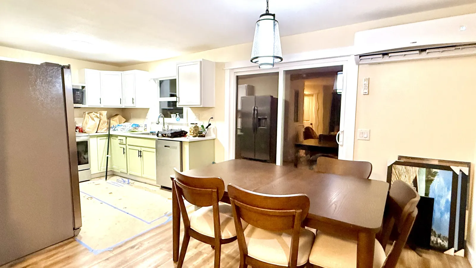 Eugene / Springfield Vacation Home 3 bedroom - 2 bath. Easy Access 12
