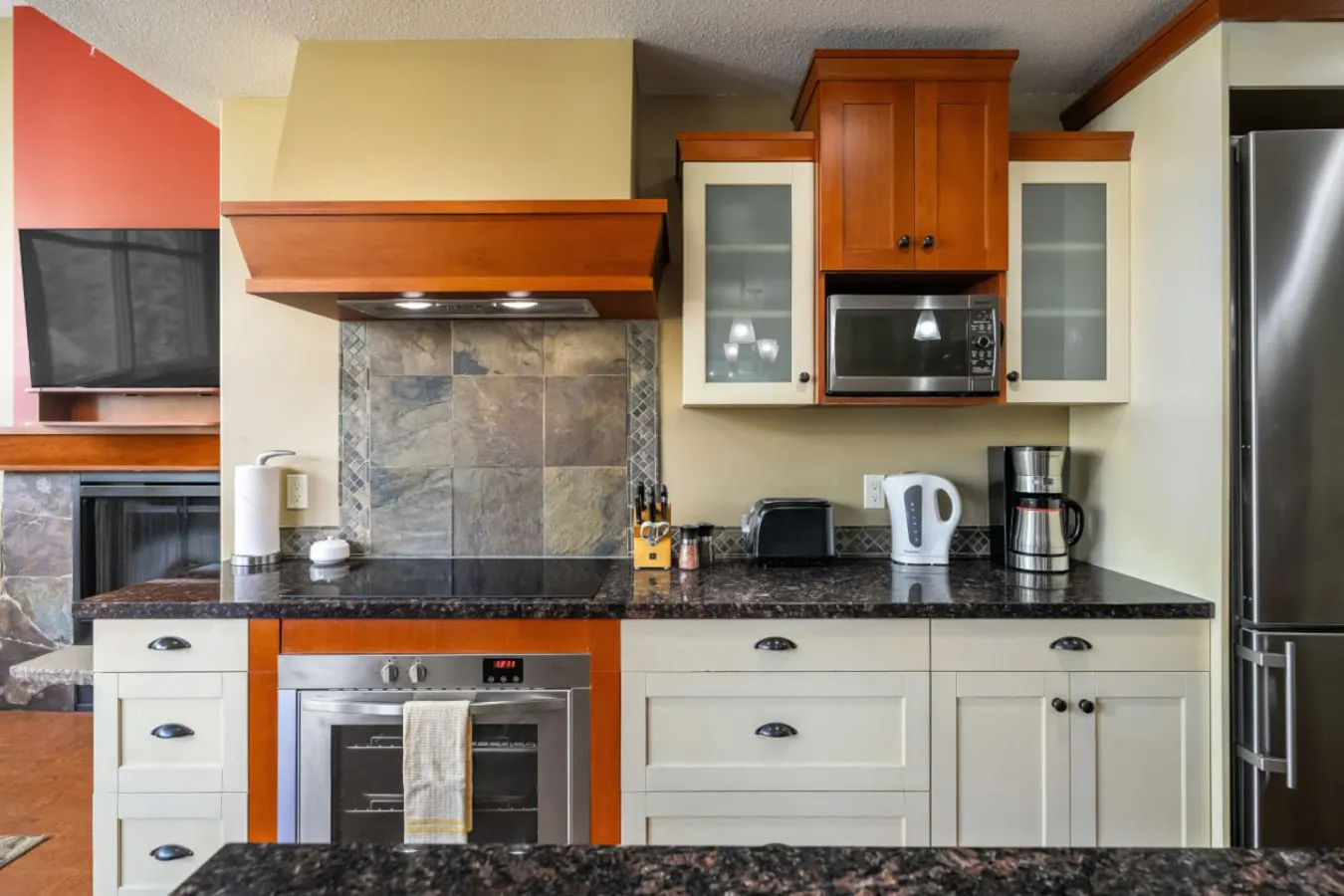 Stylish Rockies Escape King Suite, Patio 12