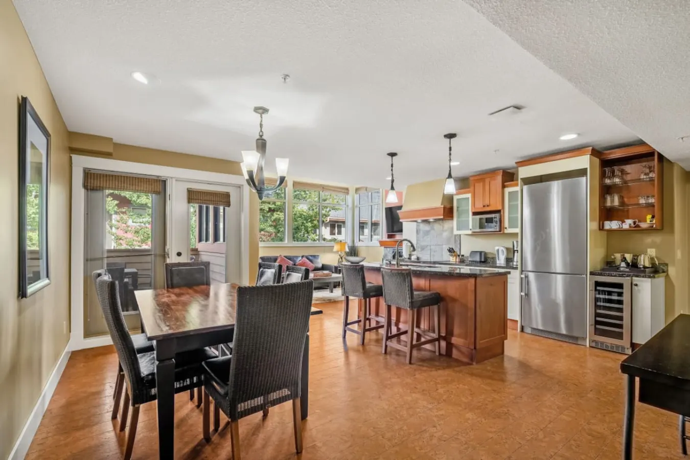 Stylish Rockies Escape King Suite, Patio 14