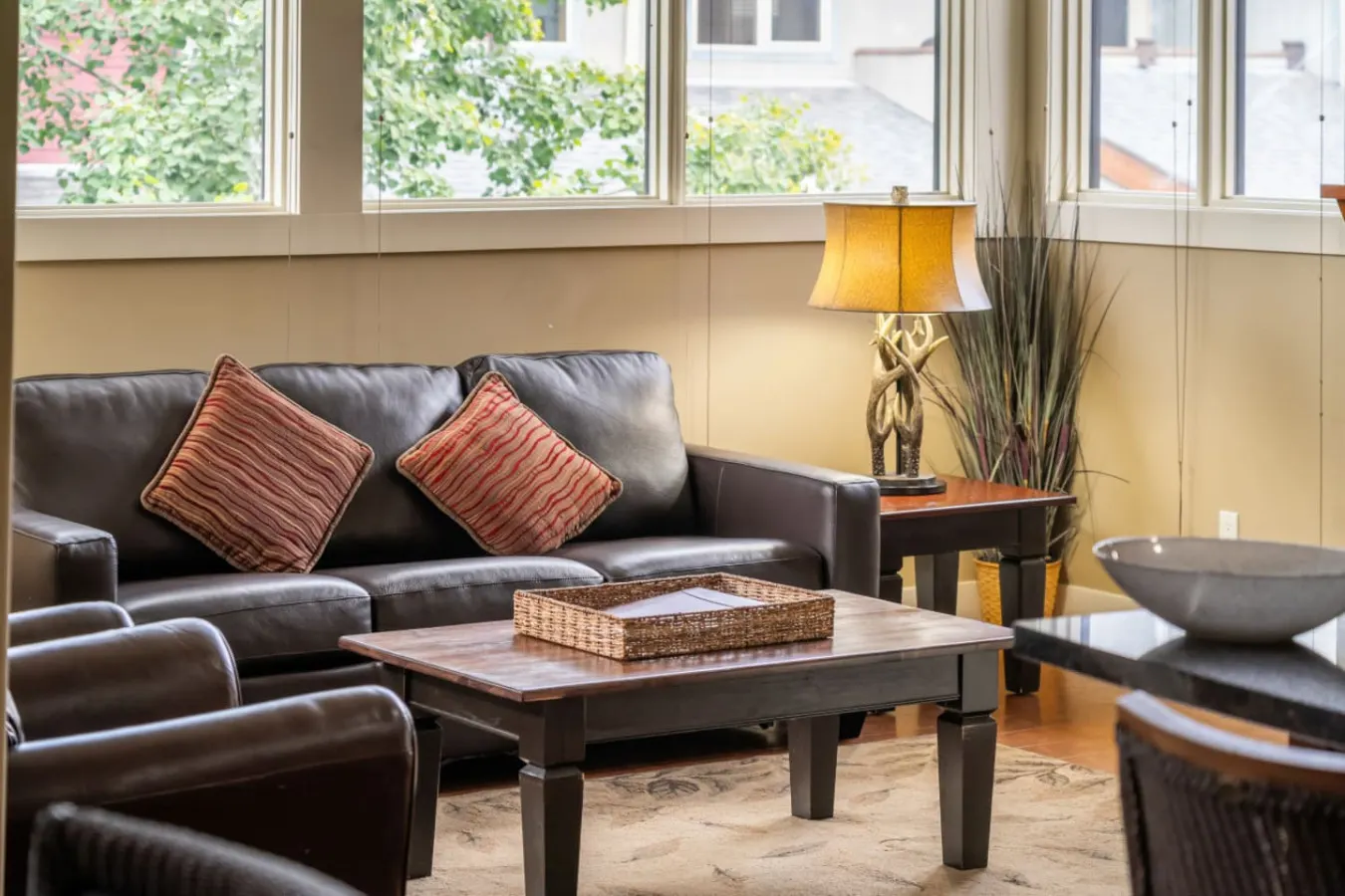 Stylish Rockies Escape King Suite, Patio 4