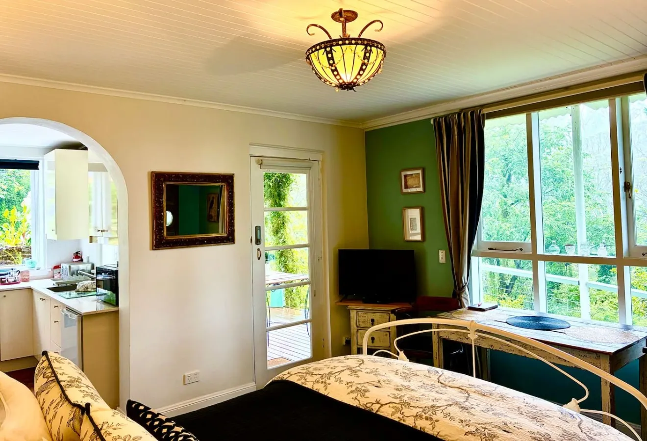 Elphin - your private Leura valley 7