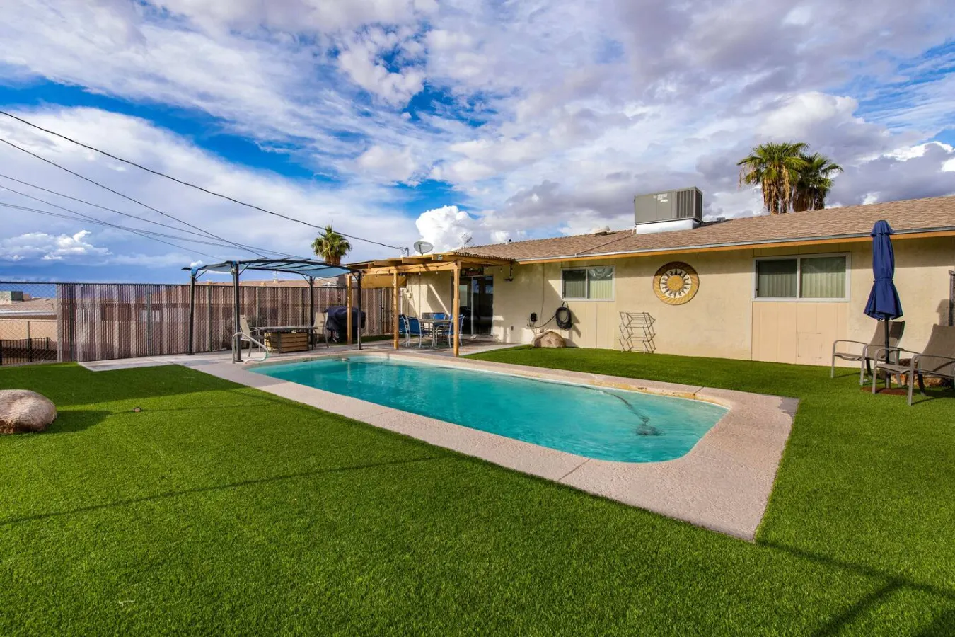Havasu Cisco - Pool, Fire Pit, Minutes To Bridge — photo 4