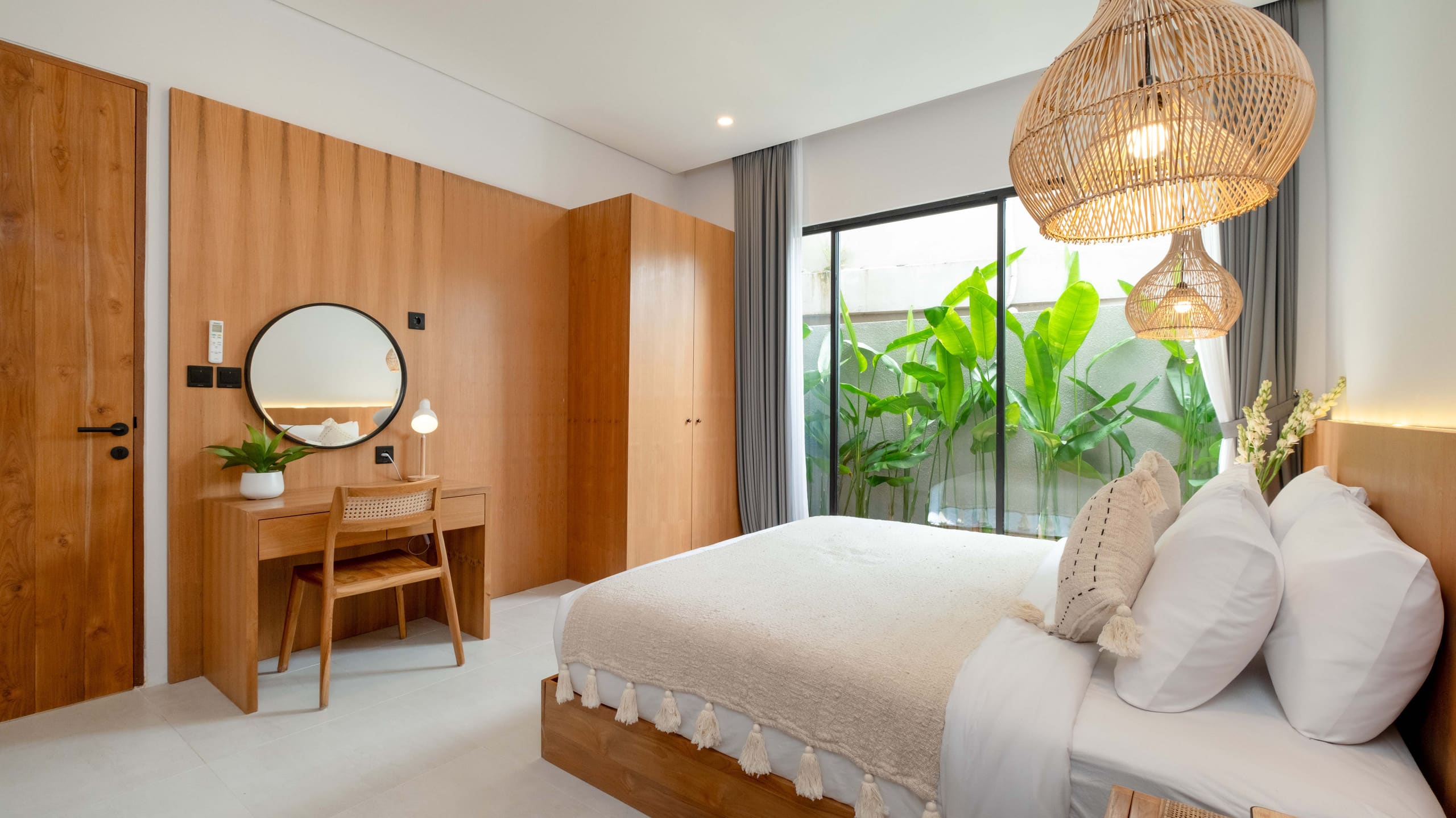 Modern 2BR Villa•Prime Area•Walk to Cafés & Shops 11