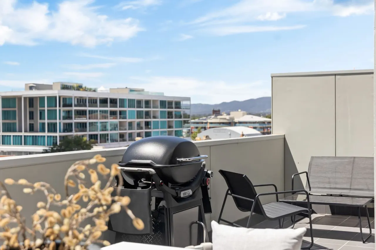 City Haven on York—Refined Skyline Living 10