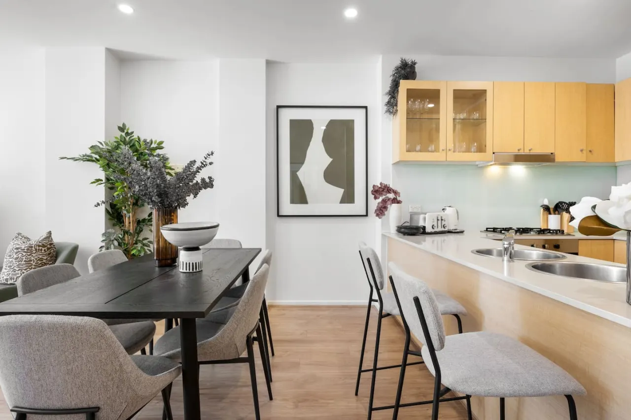 City Haven on York—Refined Skyline Living — photo 3