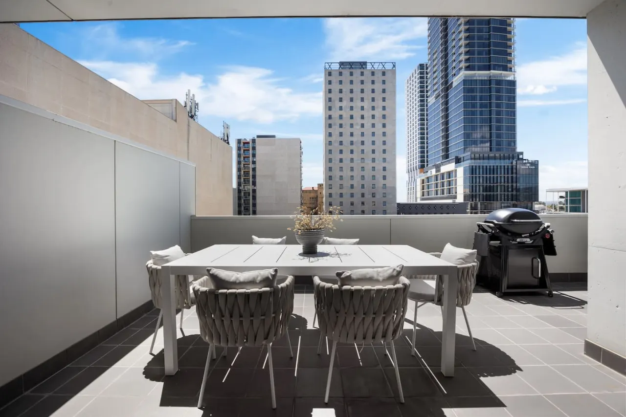 City Haven on York—Refined Skyline Living 8