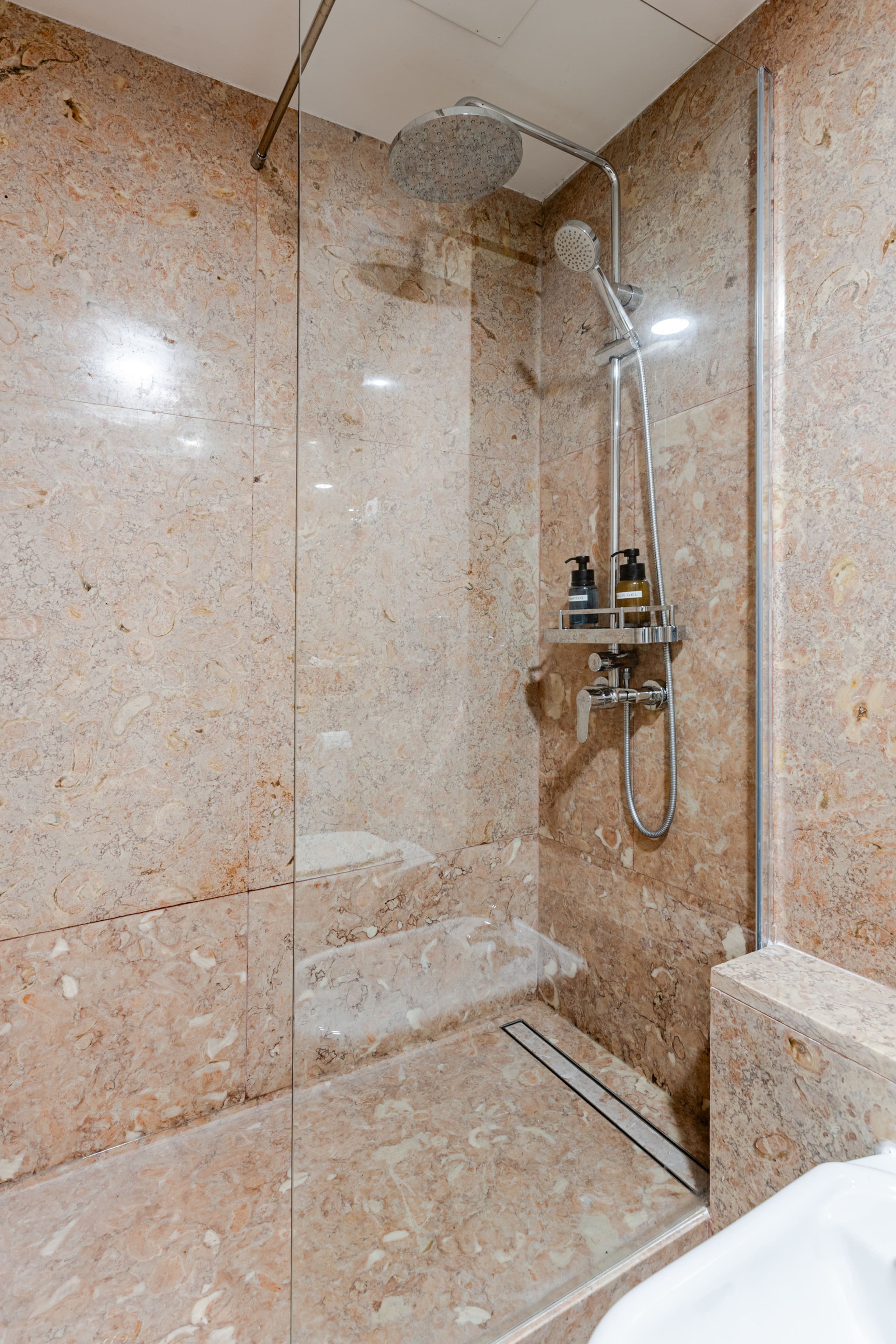 Deluxe apartment in Chiado 20