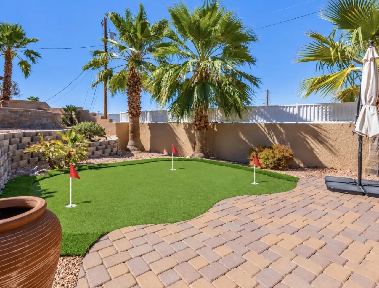 Havasu Date Row - 5BDRM, Pool, Spa, Game Room — photo 5