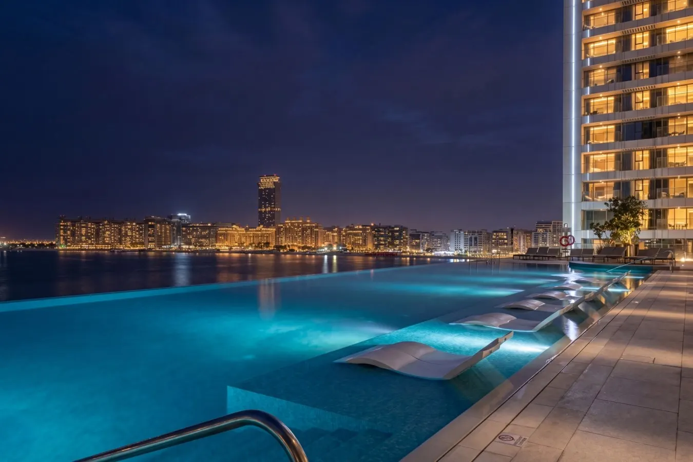 High End Home with Private Beach Access 16