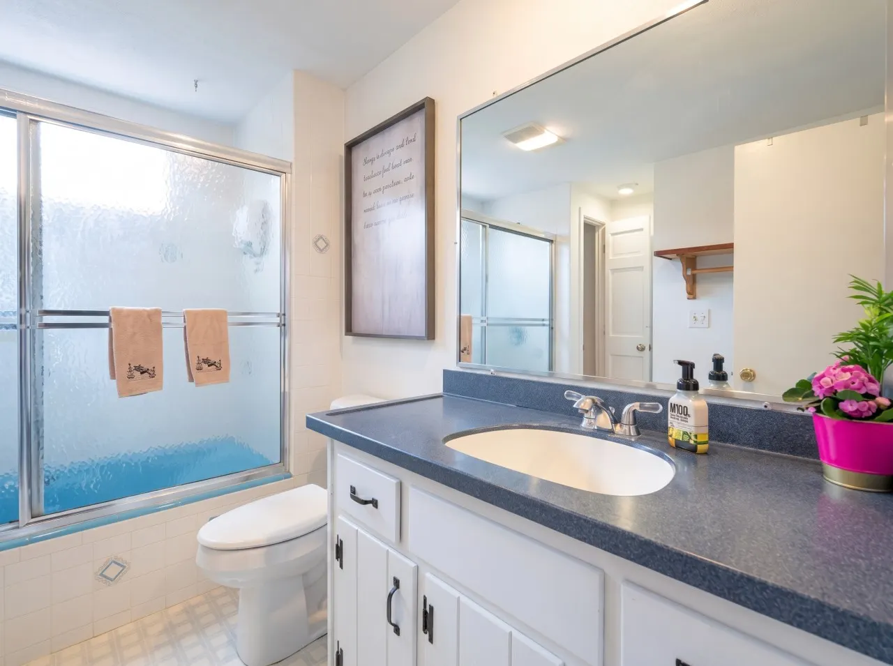 Hot tub-Storyland-Games Room-Dog friendly 9