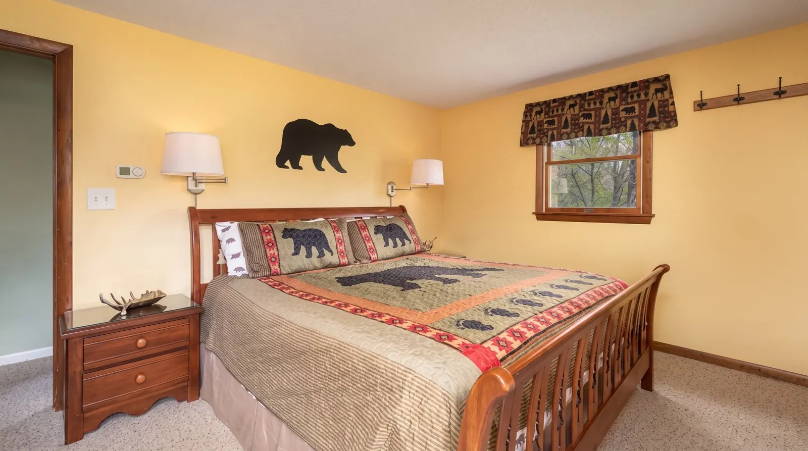 Hot tub-Storyland-Games Room-Dog friendly 10