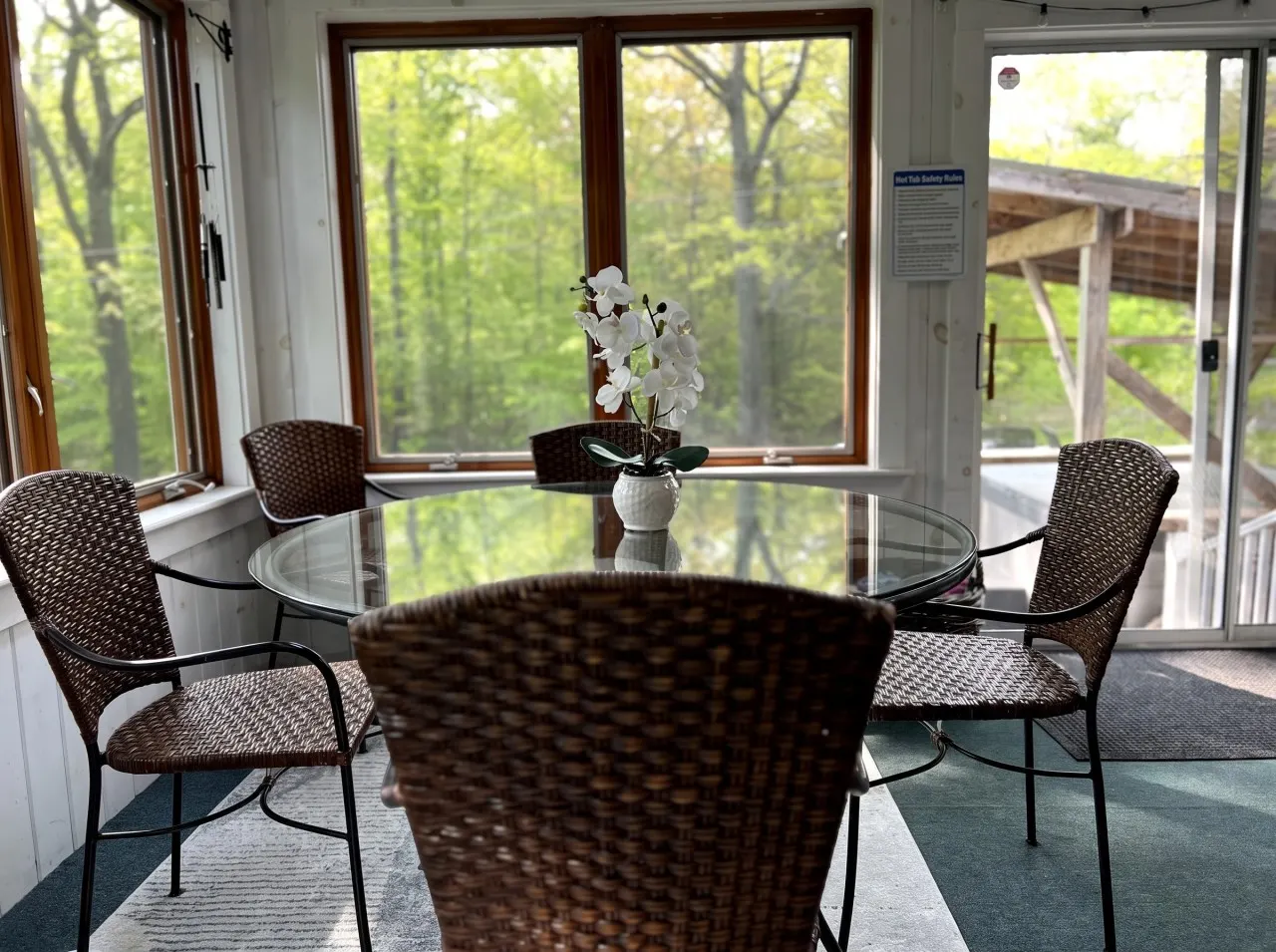 Hot tub-Storyland-Games Room-Dog friendly 20