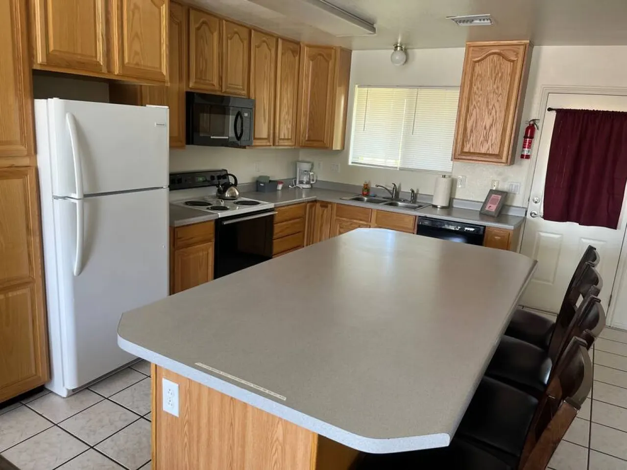4253 · Hiker's Haven - 2 bedroom, 2 bath — photo 3