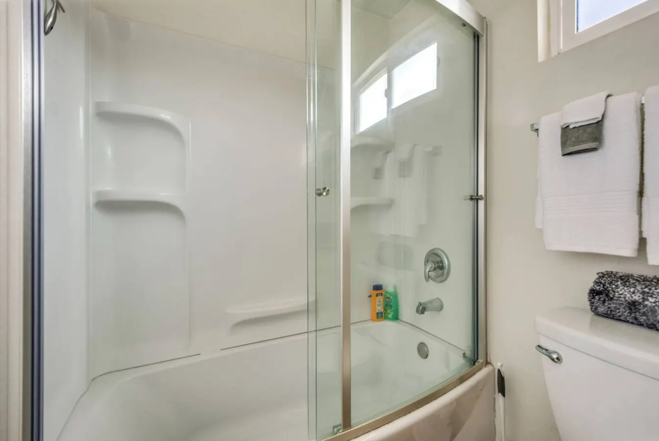 Monthly Rental Near South Coast Plaza 1Bed1Bath 17