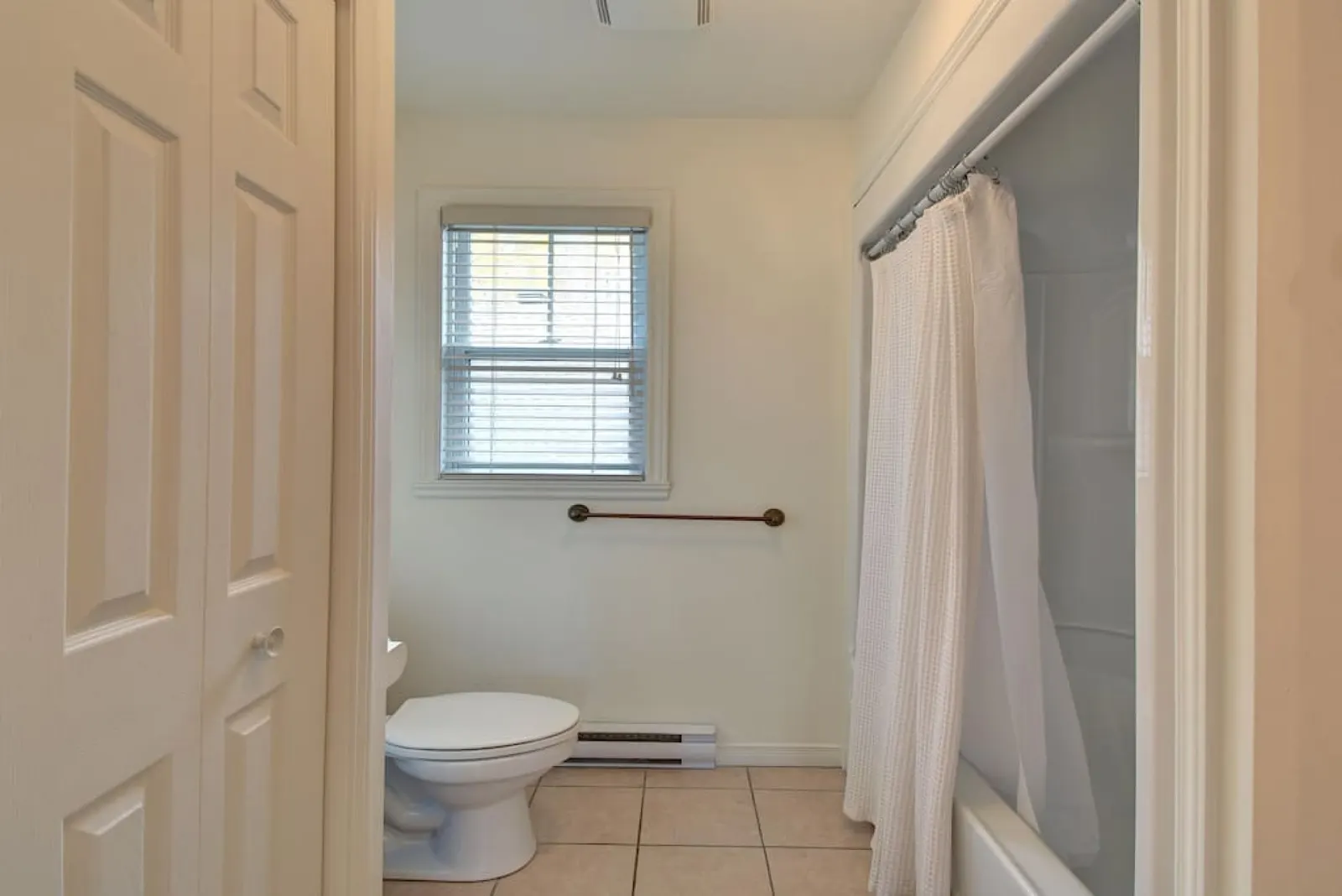 Tremblant Chalet Haven - 3-BR Mountain Retreat 16