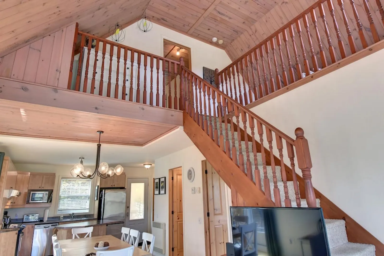 Tremblant Chalet Haven - 3-BR Mountain Retreat 18