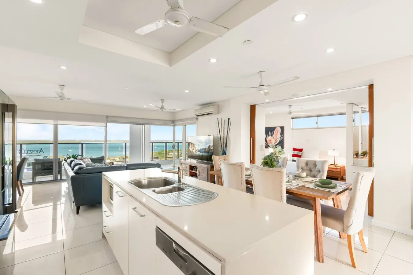 Zen Skytower Harbourview -Exclusive 3br Family Apt — photo 2