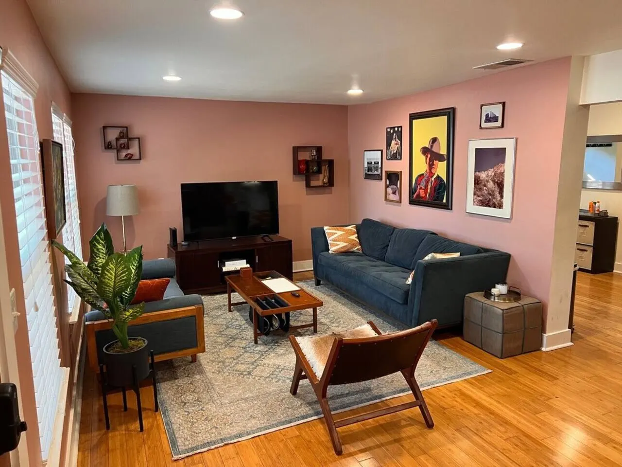 Retro Cowboy Villa in the Heart of Austin 1